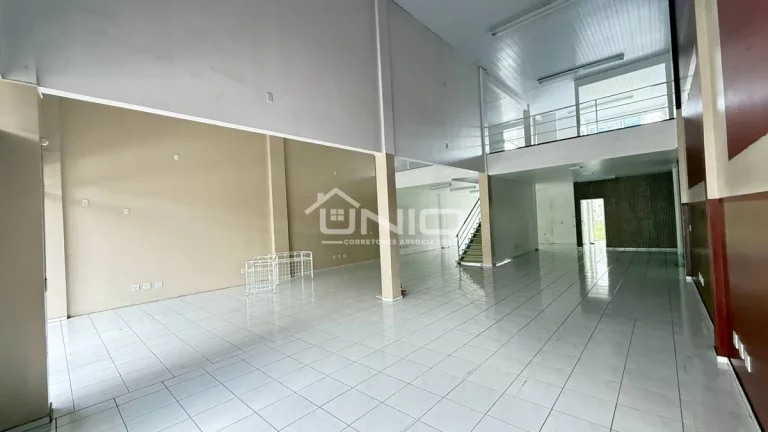 Imagem Sala Comercial com Mezanino na Tocantins - Centro