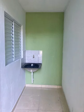 Imagem Sobrado com 1 dormitório para alugar, 40 m² por R$ 900,00/mês - Calmon Viana - Poá/SP