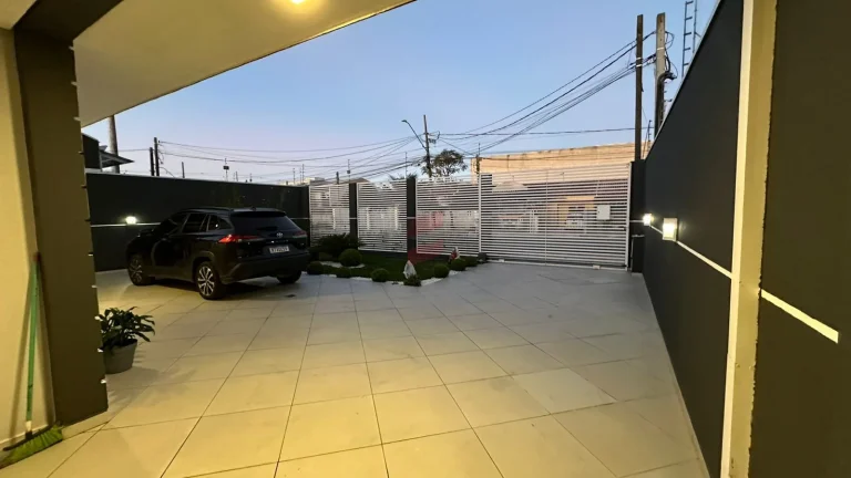 Imagem CASA com 3 dormitórios à venda com 576m² por R$ 1.630.000,00 no bairro Vargem Grande - PINHAIS / PR