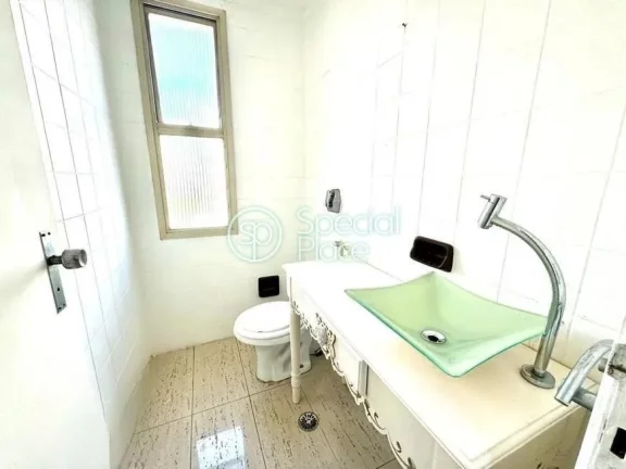 Imagem Ótimo apartamento com 137m² de área privativa, 3 dormitórios ( 1 suíte ) e 2 vagas na garagem. ...