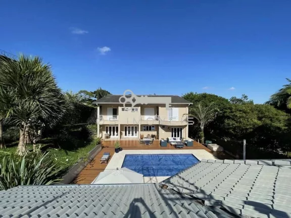 Imagem Casa no Miolo da Granja Viana. 05 suítes + piscina, gourmet, quadra tênis!