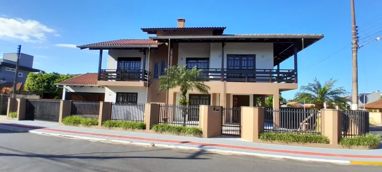 Imagem Casa à venda no Centro de Barra Velha