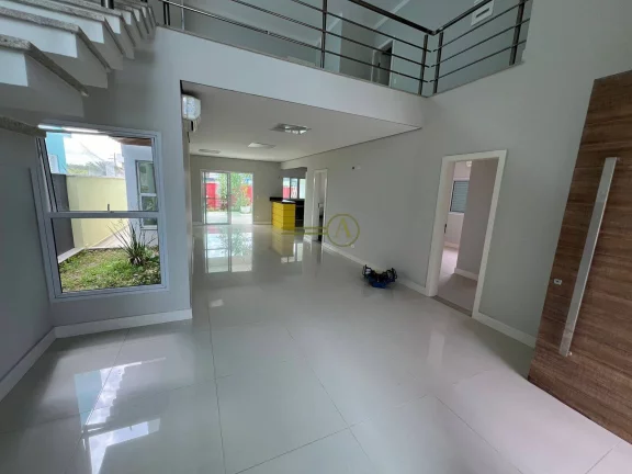 Imagem Sobrado alto padrão à venda condomínio Bougainville IV totalmente reformado