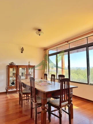 Imagem Sítio à Venda em Atibaia: Exclusivo com Vista Panorâmica e Casa Financiável