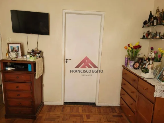Imagem Amplo apartamento térreo com 3 quartos no Bairro Chic