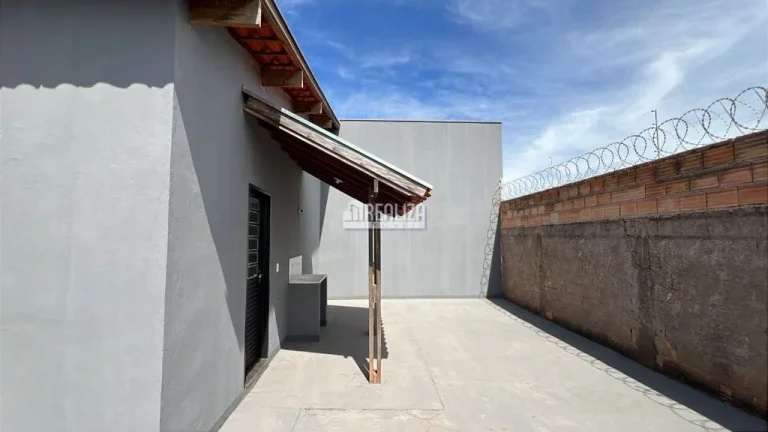 Imagem Casa com 2 dormitórios no bairro Jardim Maria Alice, Uberaba