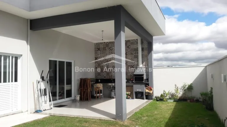 Imagem Casa térrea a venda no Swiss Park.
Somente a vista

Sala para dois ambientes com pé direito duplo,...