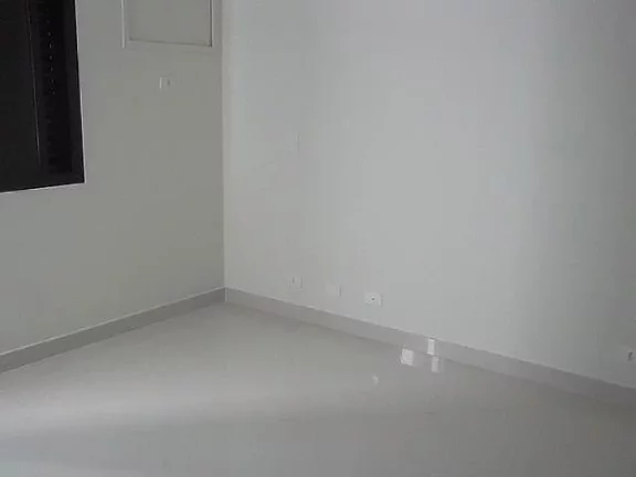 Imagem Pitangueiras - Maravilhosa cobertura, frente total para o mar e área de lazer no prédio.
