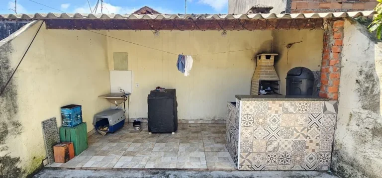 Imagem Casa para Venda em Itanhaém, Nova Itanhaém (Interior), 1 dormitório, 1 banheiro, 2 vagas