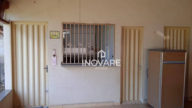 Imagem Rancho com 3 dormitórios à venda por R$ 320.000,00 - Centro - Buriti Alegre/GO