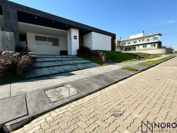 Casa em Condomínio - Vista de São José - Alto Padrão - Térrea - Camobi