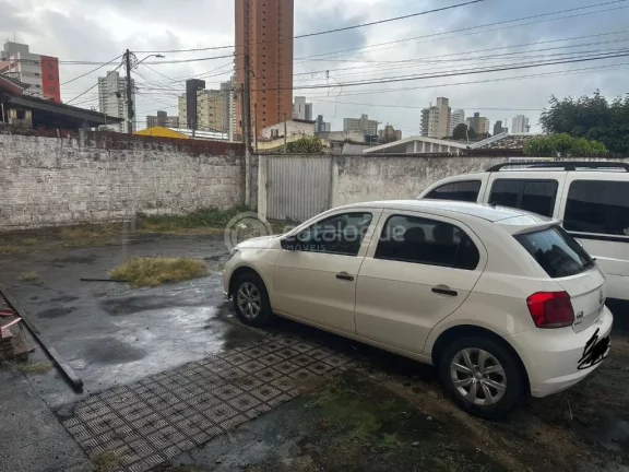 Imagem Casa Antiga com Potencial no Conjunto Ponta Negra