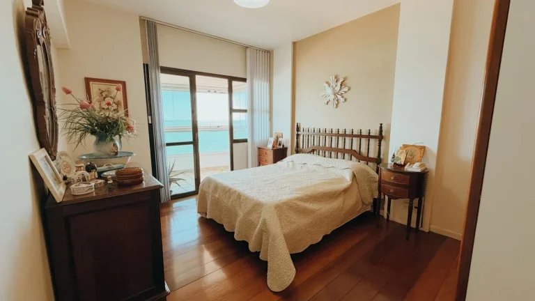 Imagem APARTAMENTO FRENTE MAR NA PRAIA DA COSTA 300m² 4 quartos 2 suítes 1 closet andar alto.