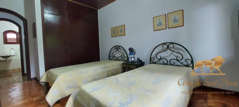 Imagem Casa a venda, com 5 dormitórios e 260m² em Campos do Jordão/SP