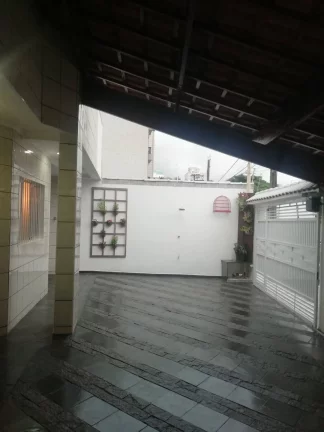 Imagem Casa 04 dormitórios. Aviação