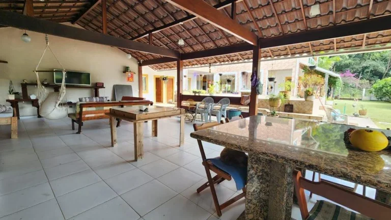 Imagem Casa em Condomínio para Venda em Teresópolis / RJ no bairro Vale Alpino