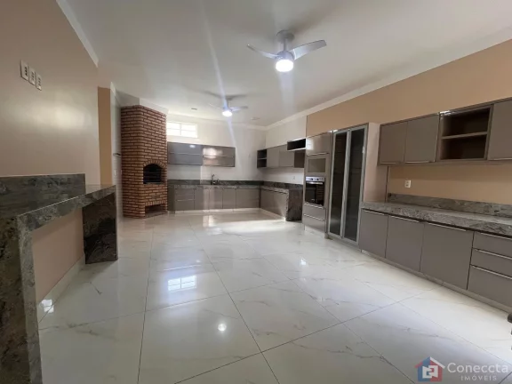 Imagem Casa Ampla à Venda no Bairro Caramuru em Patos de Minas – 4 Quartos, 198m² Construídos