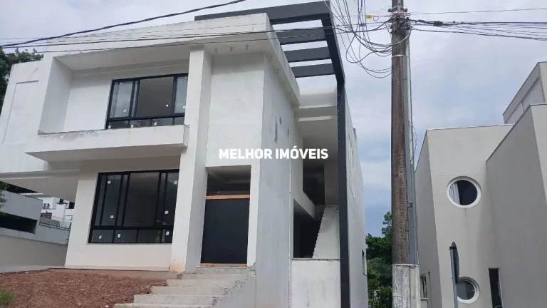 Imagem Casa Alto Padrão 4 suítes uma máster 6 vagas de garagem localizado no bairro Barra em Balneário Camboriú
