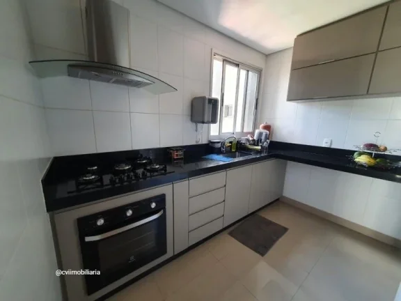 Imagem Imóvel amplo à venda com 3 quartos, sendo 1 suíte, e 3 banheiros no total, 1 escritório, 3 vagas...