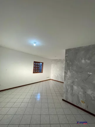 Imagem VENDO CASA EM CONDOMINIO