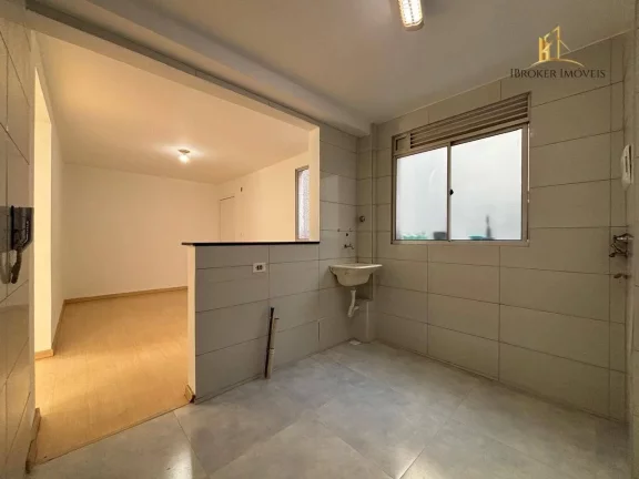 Imagem Apartamento com 2 quartos à venda, 44 m² por R$ 249.000 - Santa Cândida - Curitiba/PR