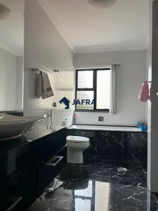 Imagem Venda 3 quartos reformado Rua dos Franceses 220m²