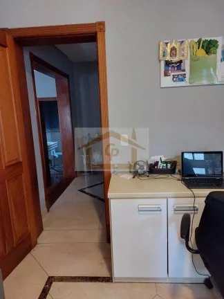 Imagem IMPECÁVEL! AO LADO DO SHOPPING GRANJA VIANA, 3 QUARTOS SENDO UM SUITE, 4 VAGAS
