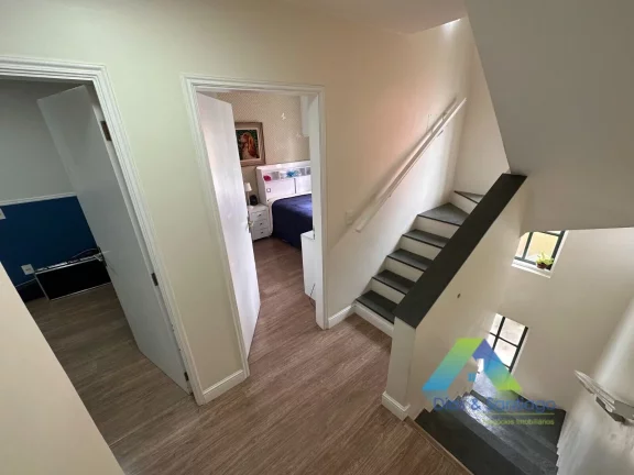 Imagem Lindo sobrado em condominio fechado com 129m² por R$640 mil