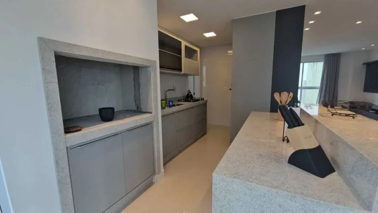 Imagem Apartamento 3 suítes e 3 vagas de garagem em Balneário Camboriú
