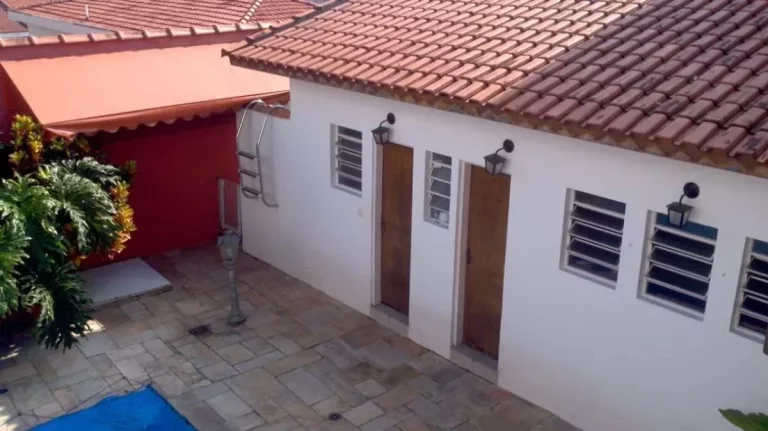 Imagem VENDO OU TROCO LINDA CASA NO PLANALTO PAULISTA