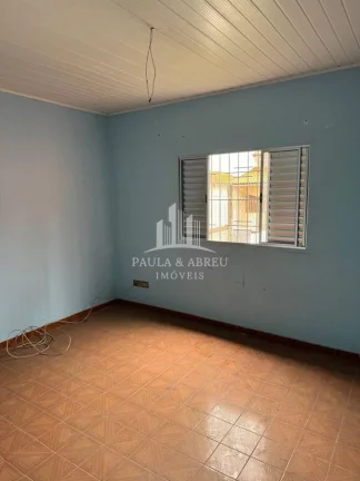 Imagem Casa antiga com 2 dorm e mais 3 cômodos no fundo Vila Vitória