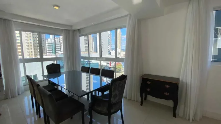 Imagem Apartamento com 3 dormitórios sendo 3 suítes e 2 vagas de garagem em Balneário Camboriú/SC