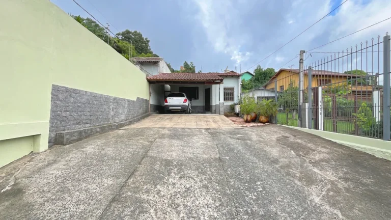 Imagem Casa para venda no bairro Vila Nova em Porto Alegre