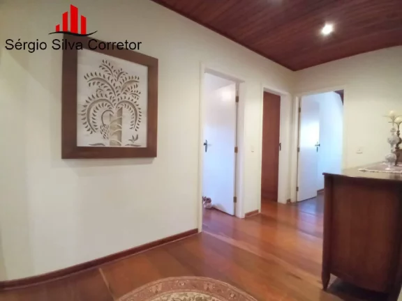 Imagem Casa a Venda com 04 Suítes em Condomínio Fechado.