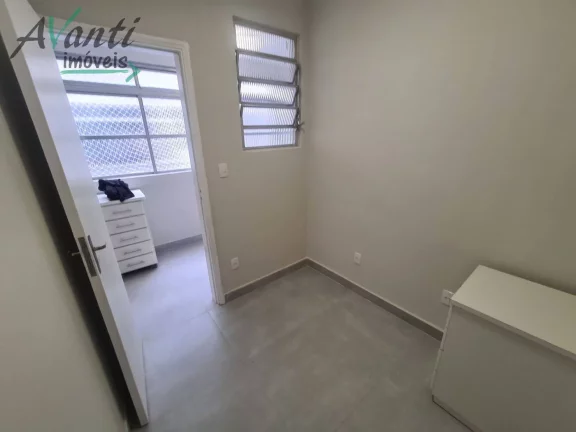 Imagem Apartamento à de 2 quartos , 83m², todo reformado, localizado no bairro Embaré - Santos/SP