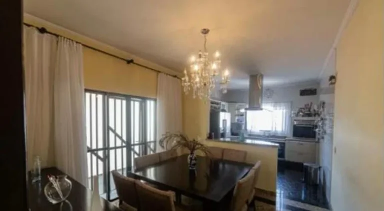 Imagem Sobrado para Venda por R$790.000,00 com 220m², 3 dormitórios, 1 suite e 5 vagas - Penha, São paulo / SP - Cód. BDI37397