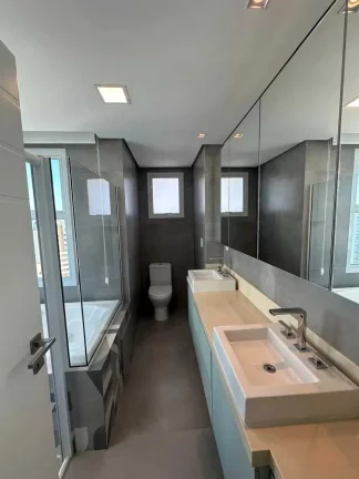 Imagem Apartamento mobiliado com 4 dormitórios sendo 3 suítes e 3 vagas no Centro de Balneário Camboriú