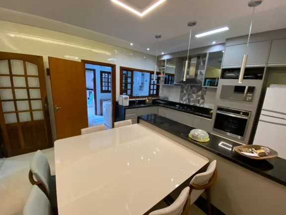 Imagem Sobrado com 2 dormitórios à venda, 190 m² por R$ 600.000,00 - Jardim Estela - Poá/SP