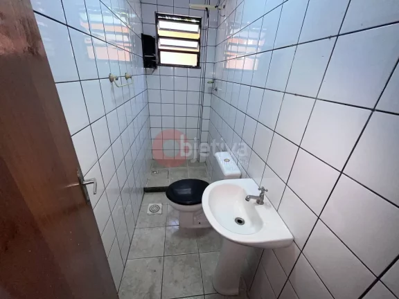 Imagem Kitnet com 1 dormitório para alugar, 30 m² , Palmeiras - Cabo Frio