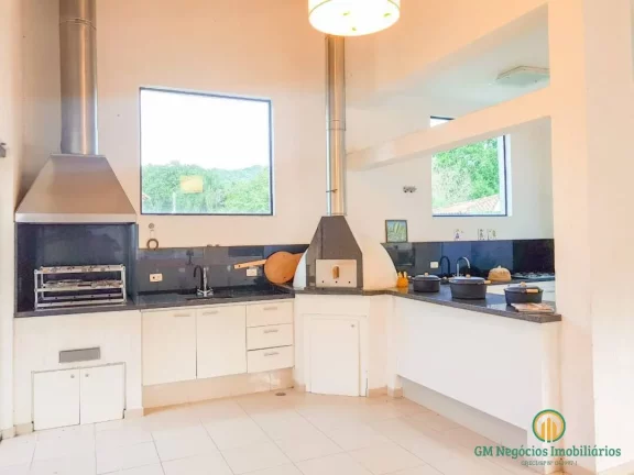 Imagem Casa diferenciada no condomínio Vila Verde - km 36 pela Raposo Tavares