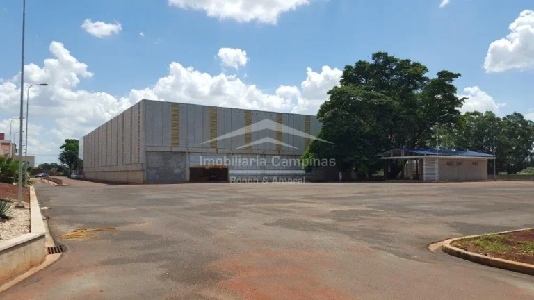 Imagem Prédio industrial/comercial diferenciado, próximo da Rodovia Professor Zeferino Vaz (SP 332), pró...