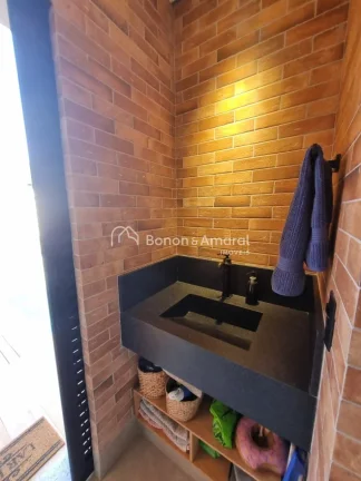 Imagem Esta residência térrea é uma excelente oportunidade para quem busca conforto e praticidade. Com t...