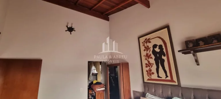Imagem Sobrado de Alto Padrão, 4 Dormitórios, Sendo 2 Suítes e 1 com Closet, Porteira Fechada, Água Quente na Cozinha, Churrasqueira e fogão à Lenha no Centro de Ribeirão Pires-SP