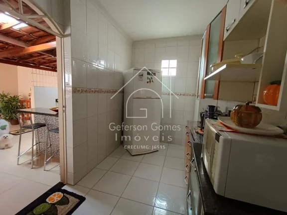 Imagem Casa à venda - Com 5 Quartos - Centro - Mantena - MG
