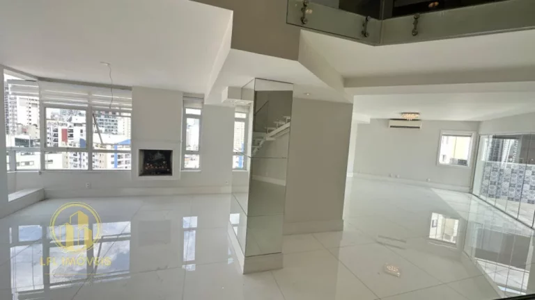 Imagem Cobertura Duplex para Venda ou Locação. com 3 suítes e 4 vagas. Vila Nova Conceição