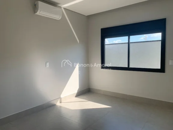 Imagem Casa térrea nova à venda com 3 quartos sendo 3 suítes, todas com armários planejados, ar condici...