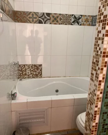 Imagem Sobrado 4 Dorm. (3 suítes) Escritório Elevador Salão de festas Churrasqueira