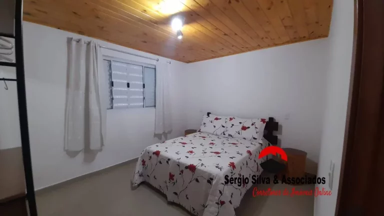 Imagem Casa a Venda na Região de Vila Abernessia, em Campos do Jordão - SP.