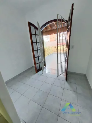 Imagem SOBRADO COM 3 DORMITÓRIOS E 2 VAGAS EM VALPARAÍSO - SANTO ANDRÉ!