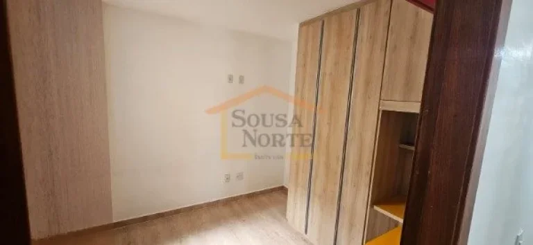 Imagem Casa em condomínio fechado, 2 suítes, banheiro social, móveis planejados na cozinha, dormitórios...